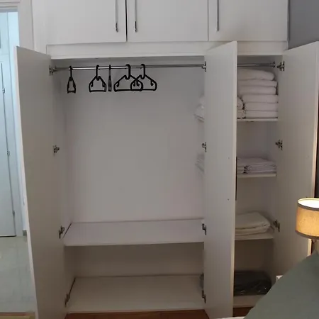 Haris Modern Apt. Near The Sea شقة