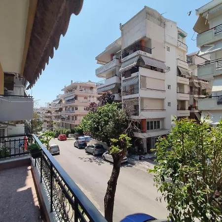 Haris Modern Apt. Near The Sea Apartment